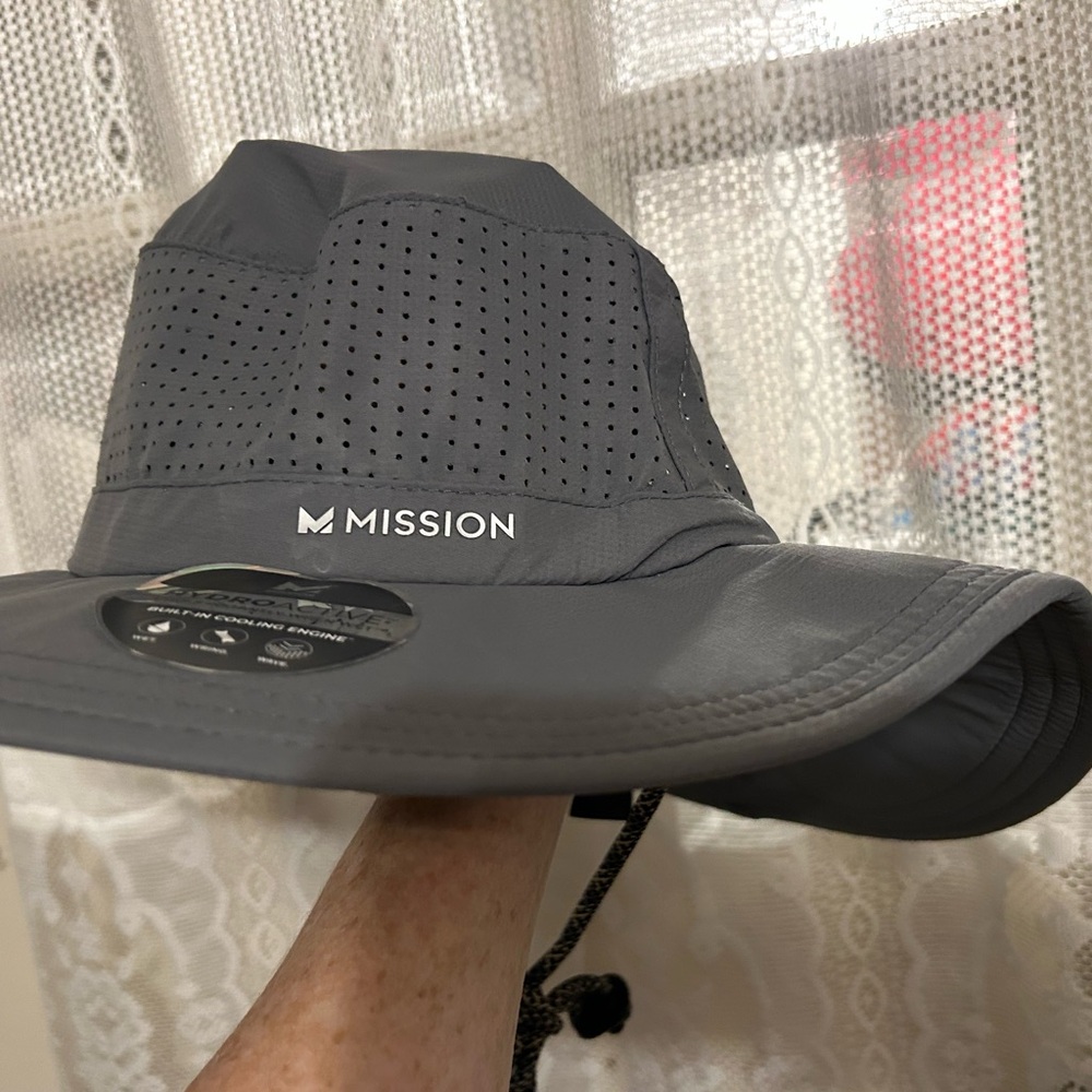 Mission Hydro Active Bucket Hat